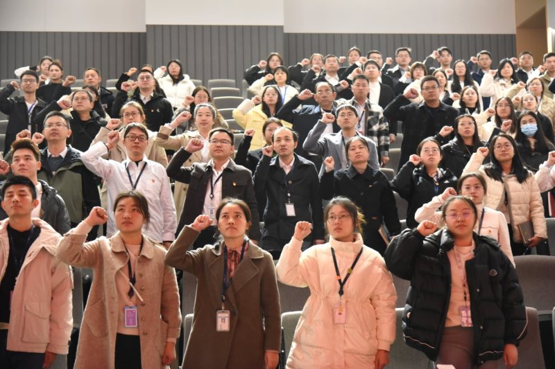 ee65ee4d-2c4e-4002-b302-7516d4aa3c44 ee65ee4d-2c4e-4002-b302-7516d4aa3c44